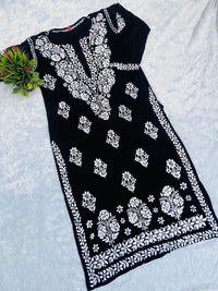 Heavy border Designed Chikankari kurti - chikankariofficial