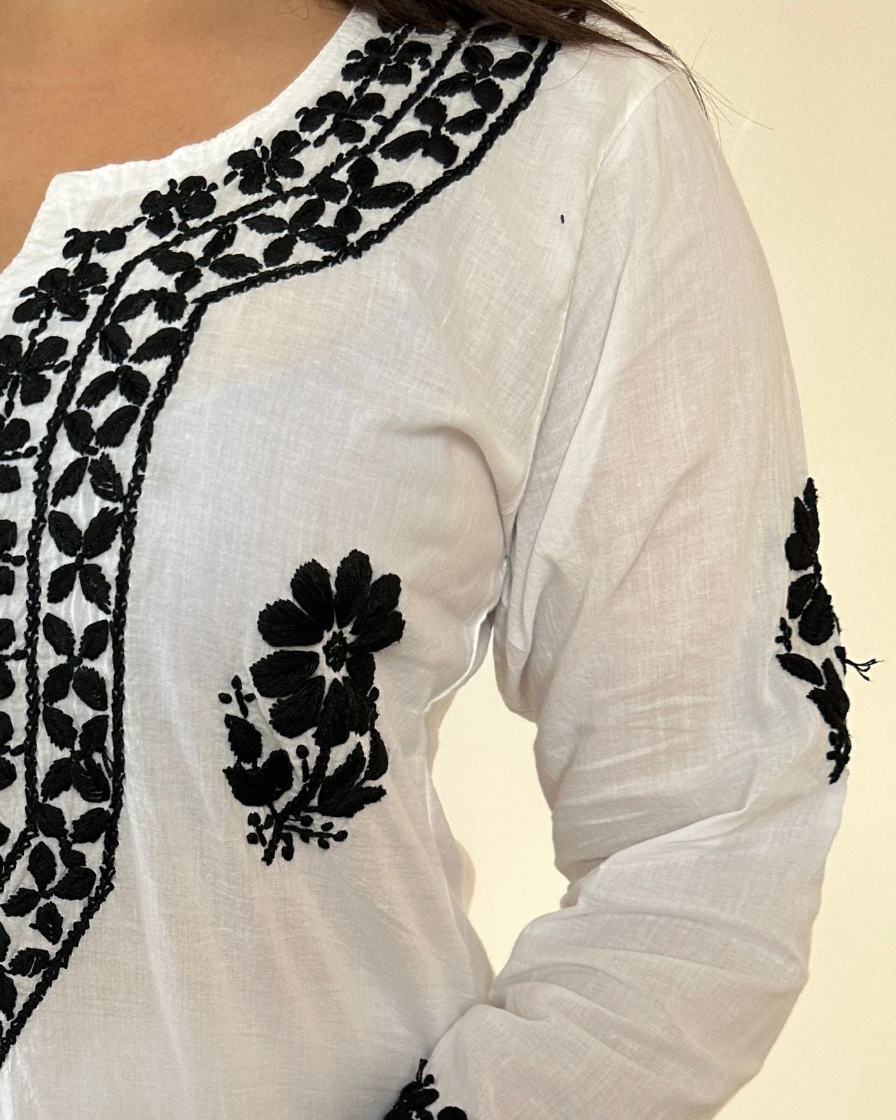 Light weight Butter soft Chikankari kurti - chikankariofficial