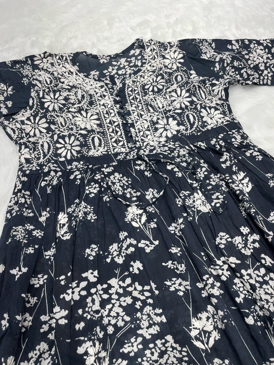 Long Adjustable Dori Gown - chikankariofficial