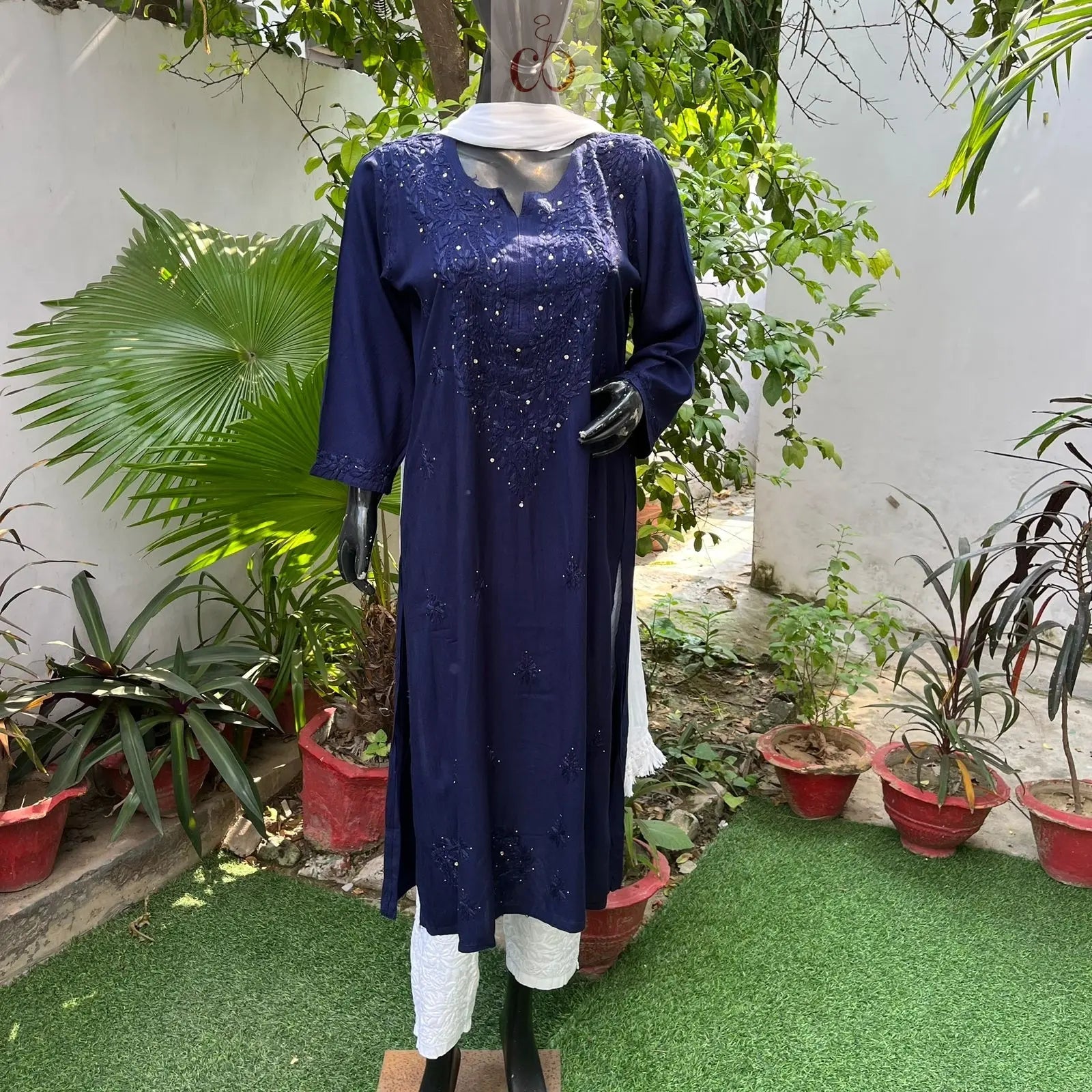 Most Demanding Straight Fit Tone to Tone Kurta With Mukaish work - chikankariofficial