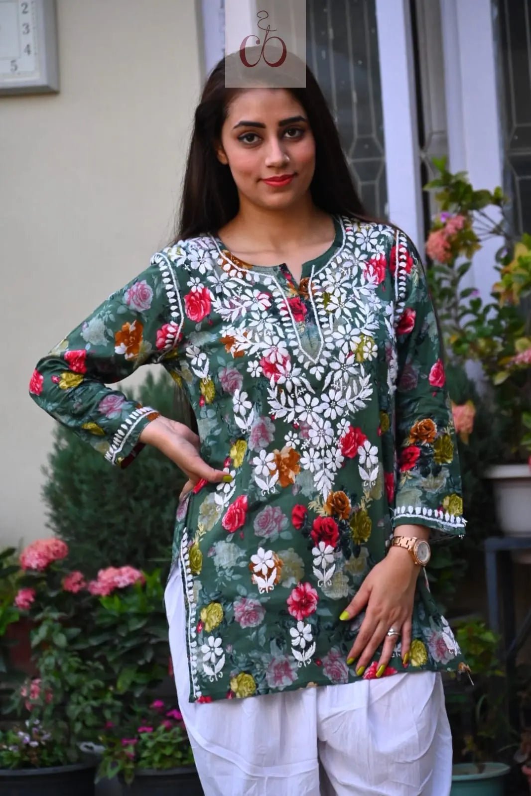 Mul Short top in new concept