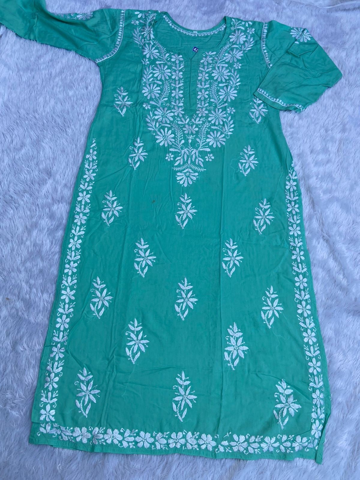 Noor chikan modal kurta - chikankariofficial