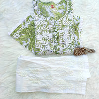 PIPING BUTTONS KURTI HAVING KANGOOREY ON DAAMAN & SLEEVES Mayuri Special - chikankariofficial