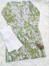 PIPING BUTTONS KURTI HAVING KANGOOREY ON DAAMAN & SLEEVES Mayuri Special - chikankariofficial