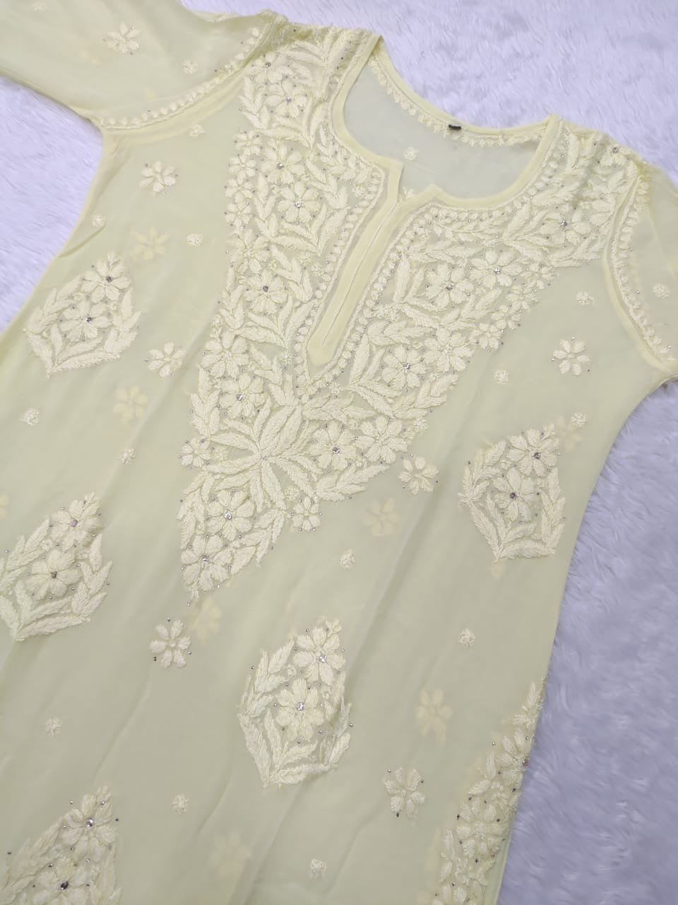 Premium 3D work Viscose Muqaish Kurti - chikankariofficial