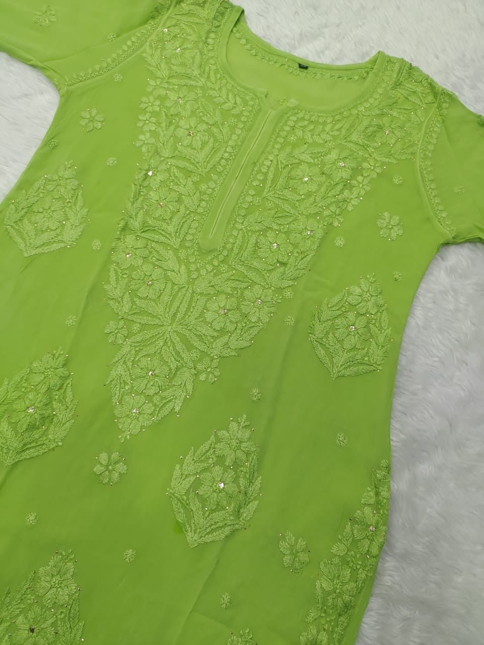 Premium 3D work Viscose Muqaish Kurti - chikankariofficial