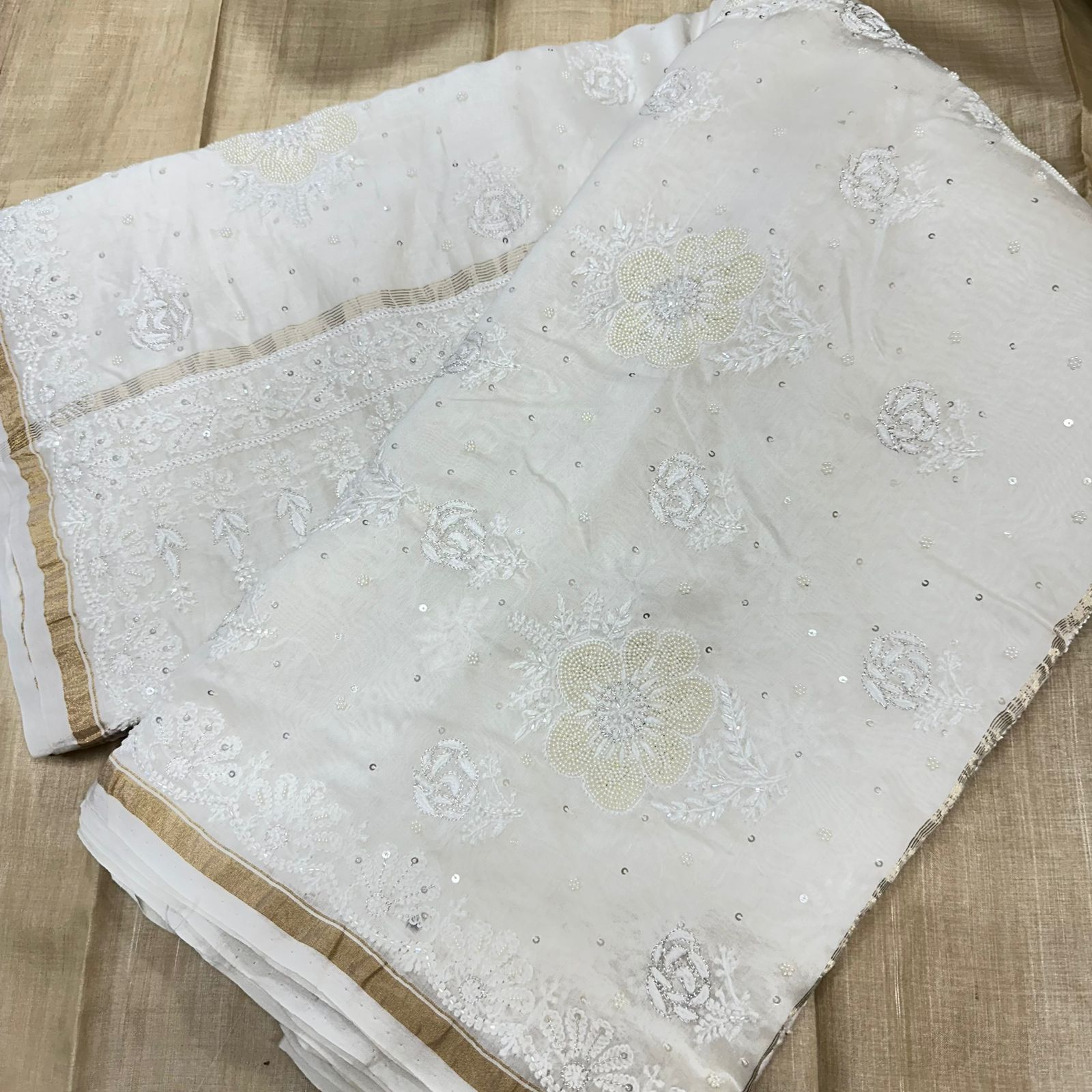 PREMIUM CHANDERI SAREE - chikankariofficial