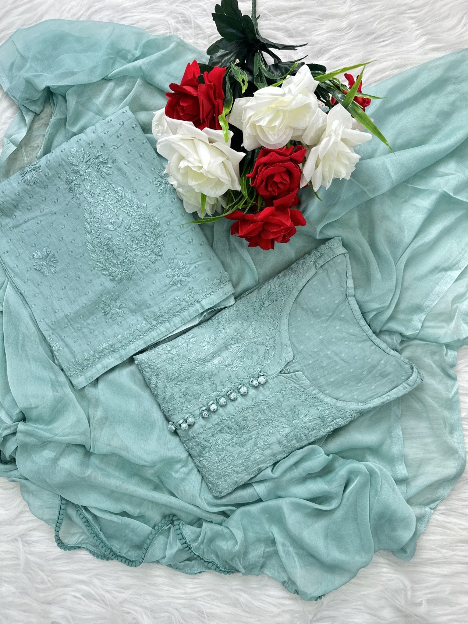 38 / sea green