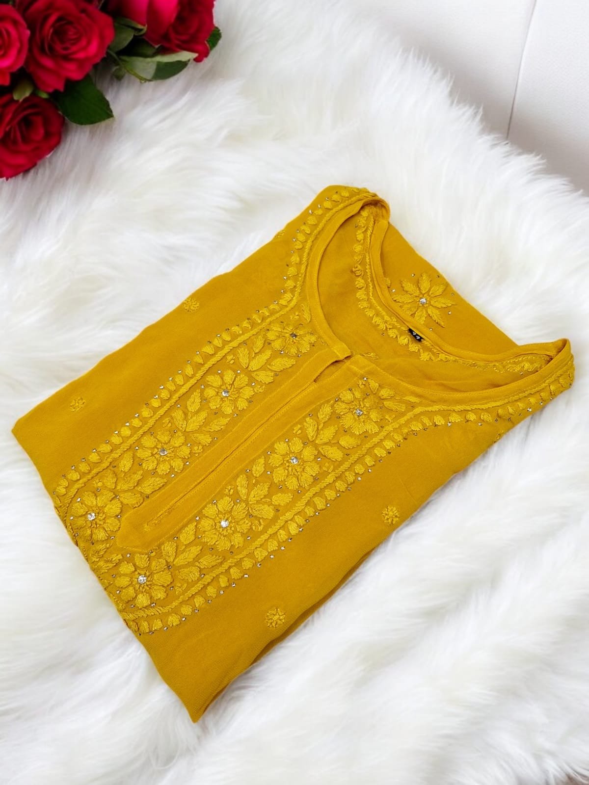 Premium Heavy Muqaish Chikan kurti - chikankariofficial