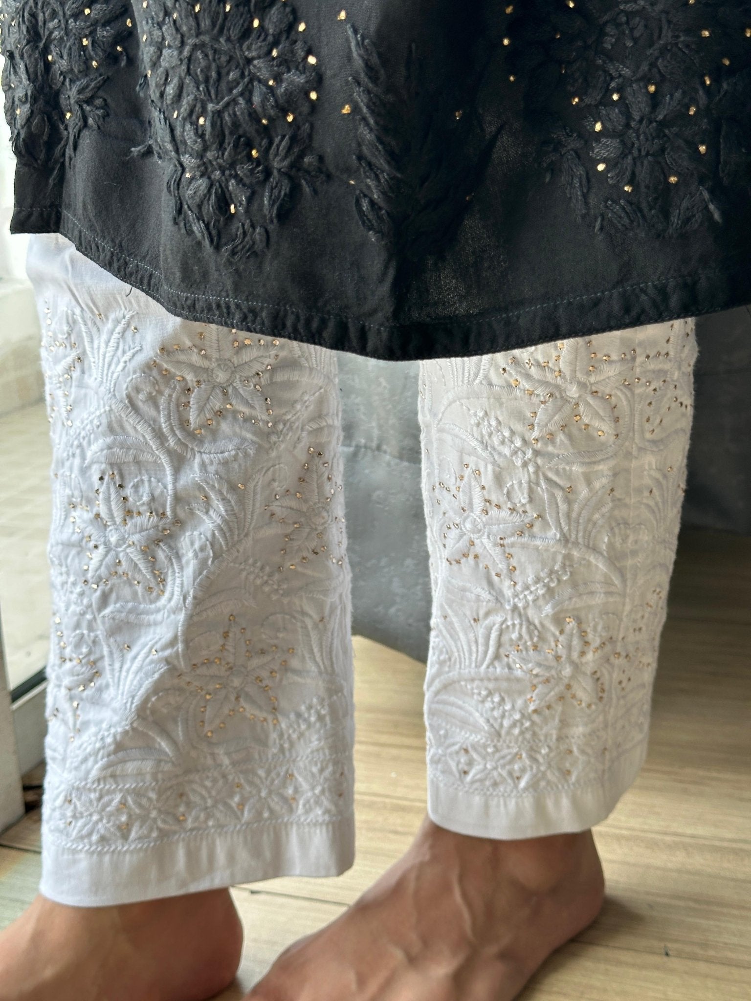 Premium Soft Rayon Muqaish kurti Santoshi Special - chikankariofficial