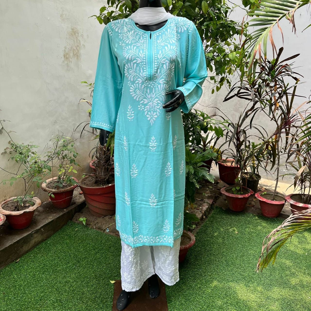 Rayon Gala Buti Made of Chikan threads - chikankariofficial