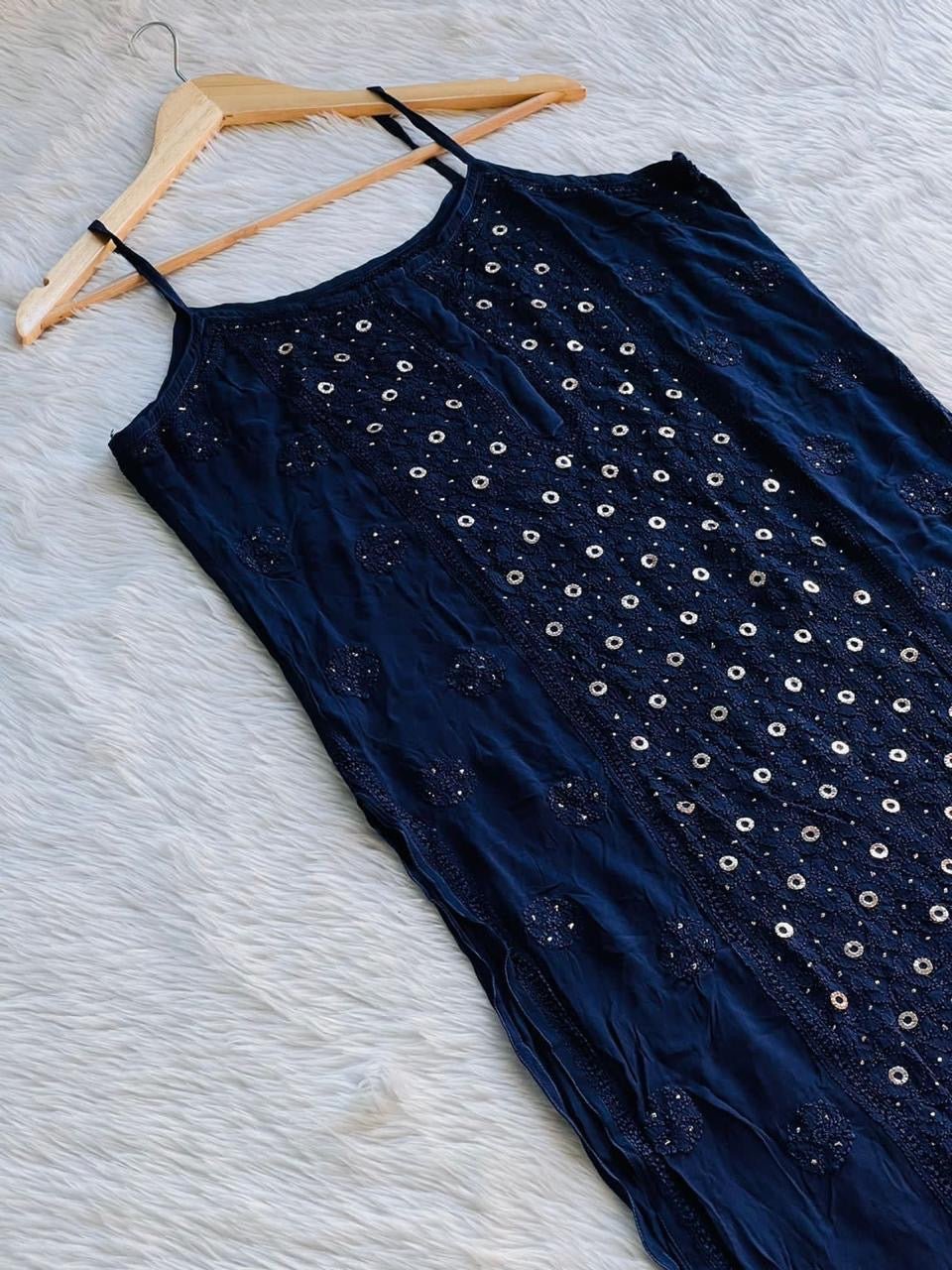 Ring Jaal luxury Sleveless kurti - chikankariofficial