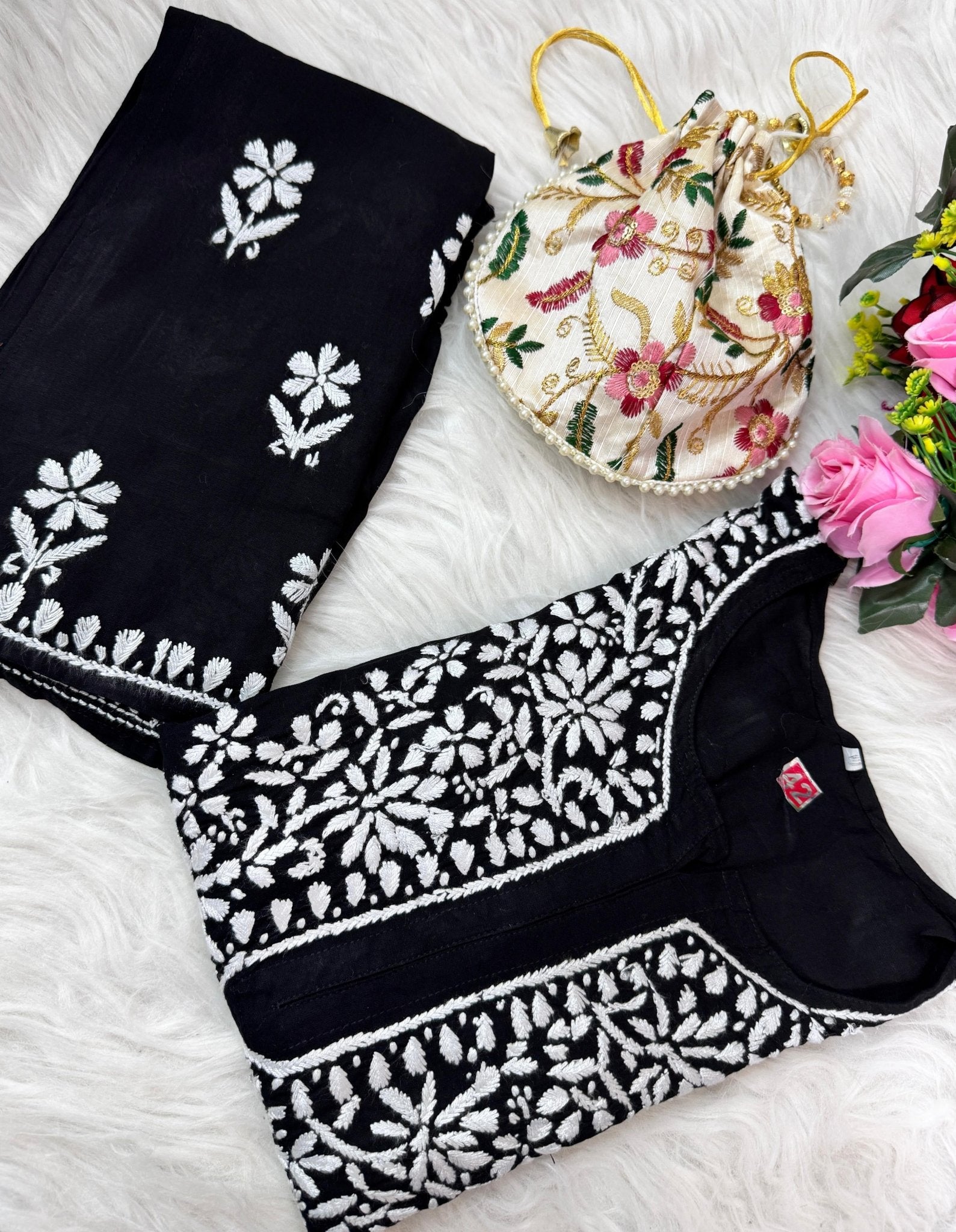 Santoshi Special Chikan Daman Co ord Set - chikankariofficial