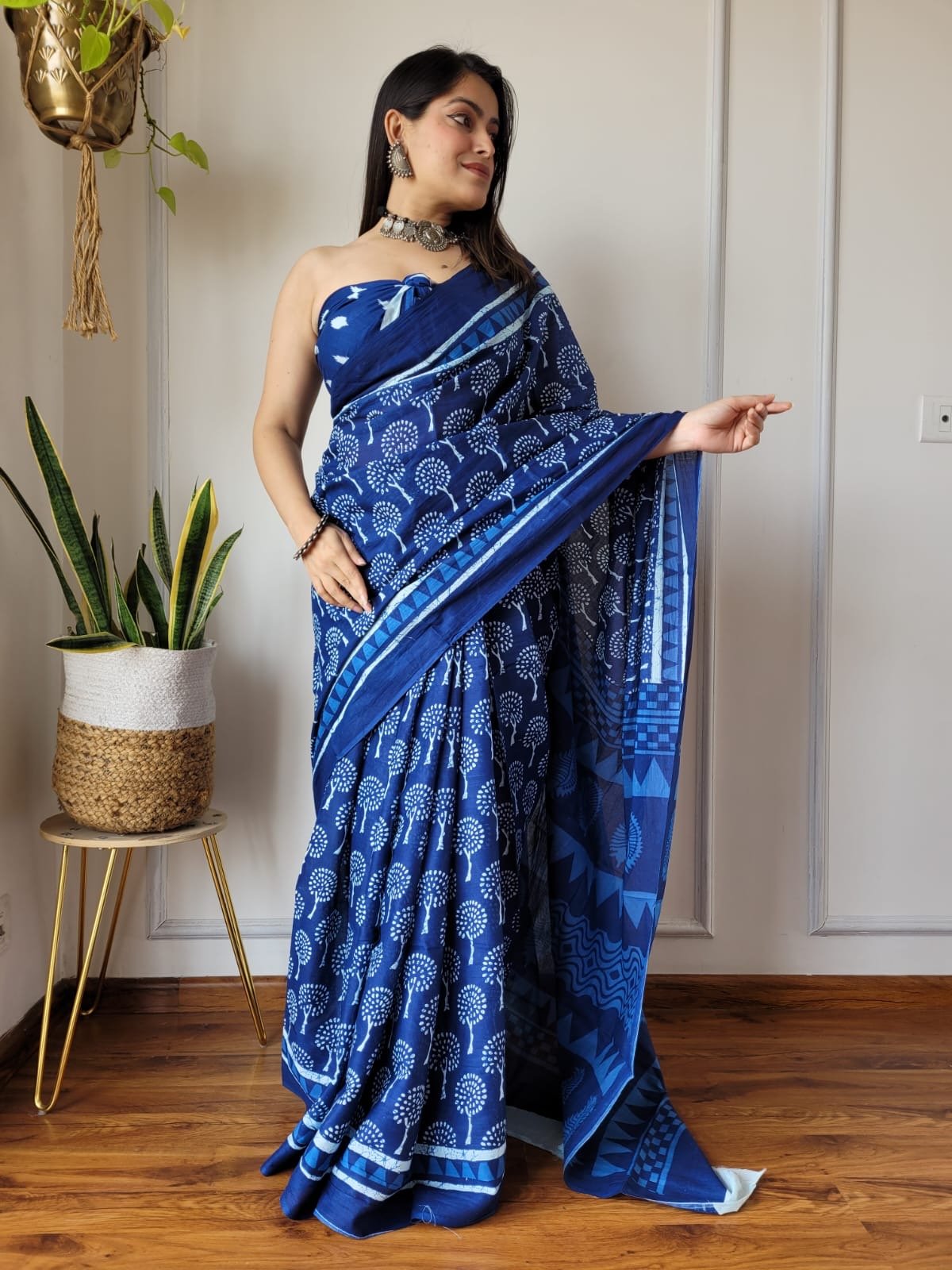 Saree With blouse 55+ Designs - chikankariofficial