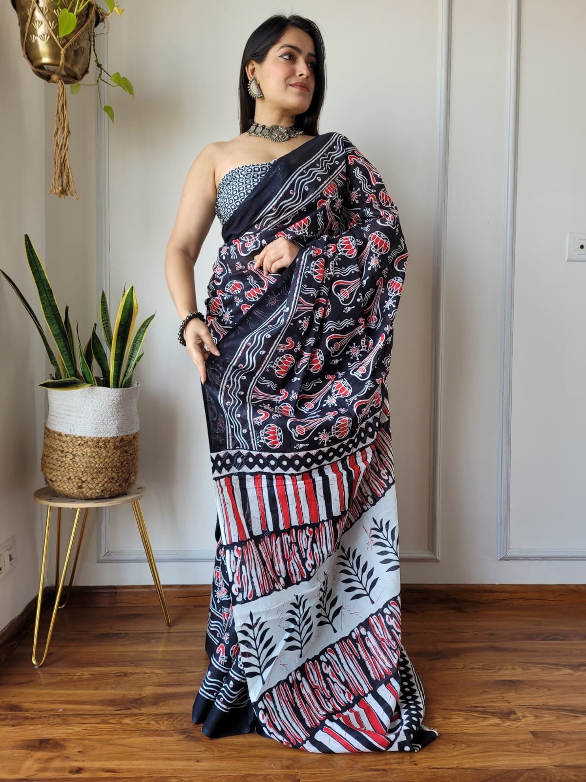 Saree With blouse 55+ Designs - chikankariofficial