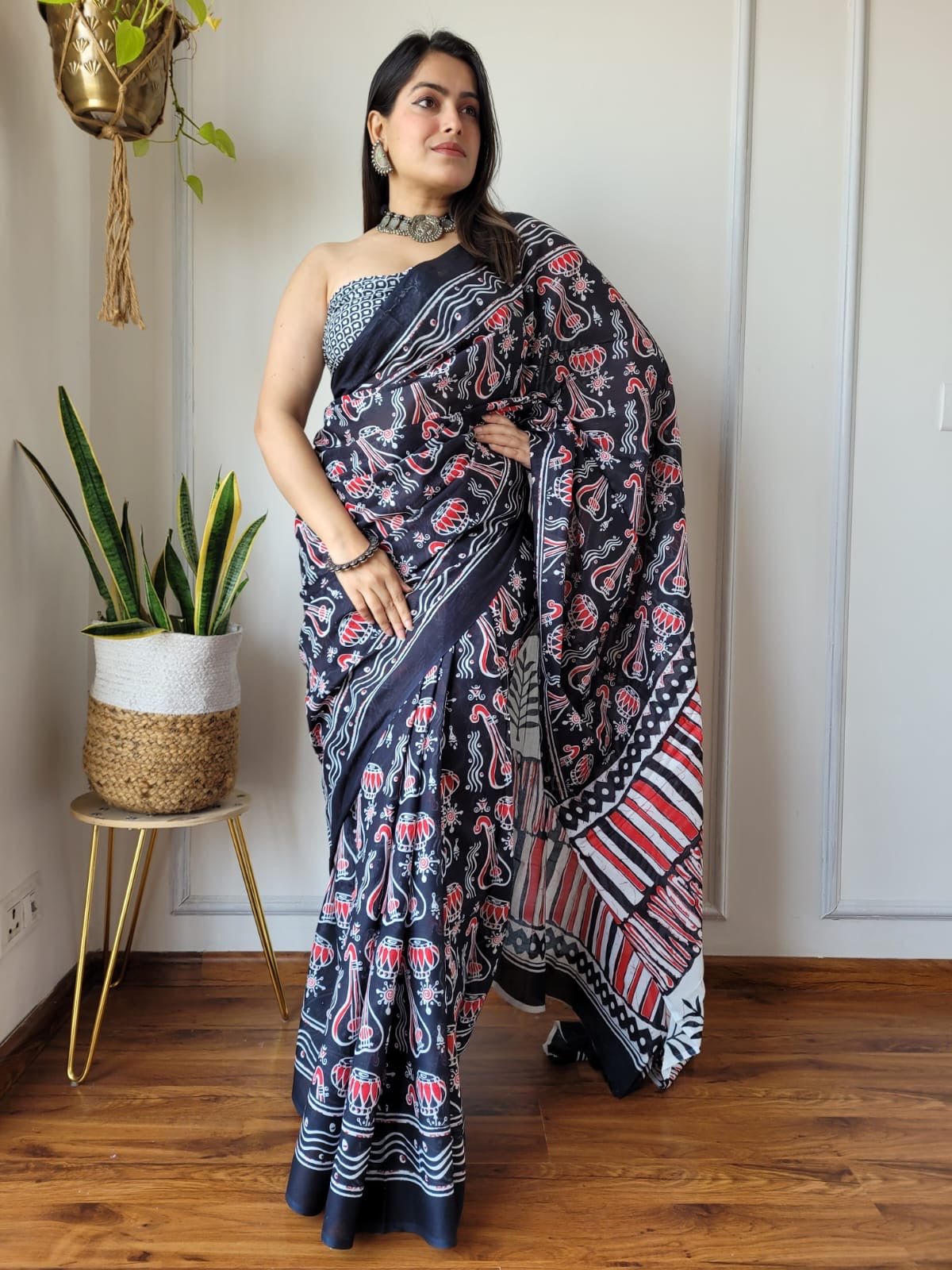 Saree With blouse 55+ Designs - chikankariofficial