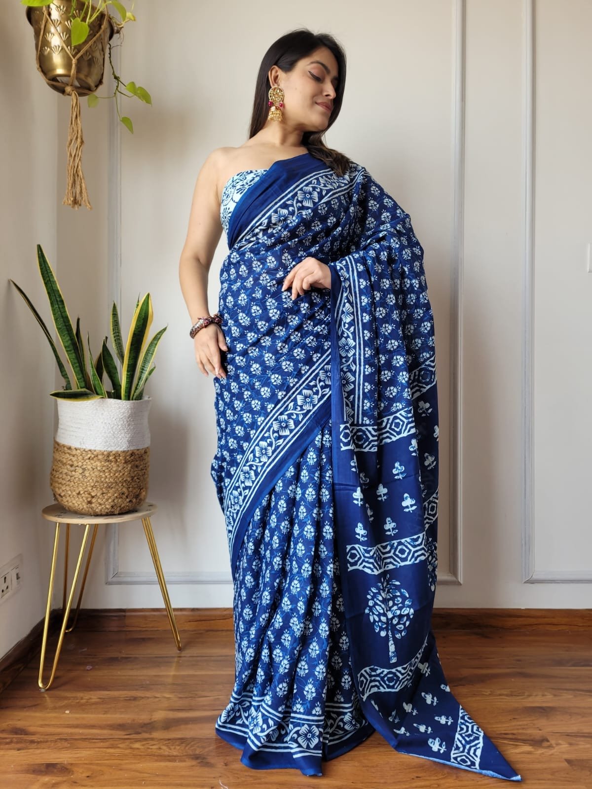 Saree With blouse 55+ Designs - chikankariofficial