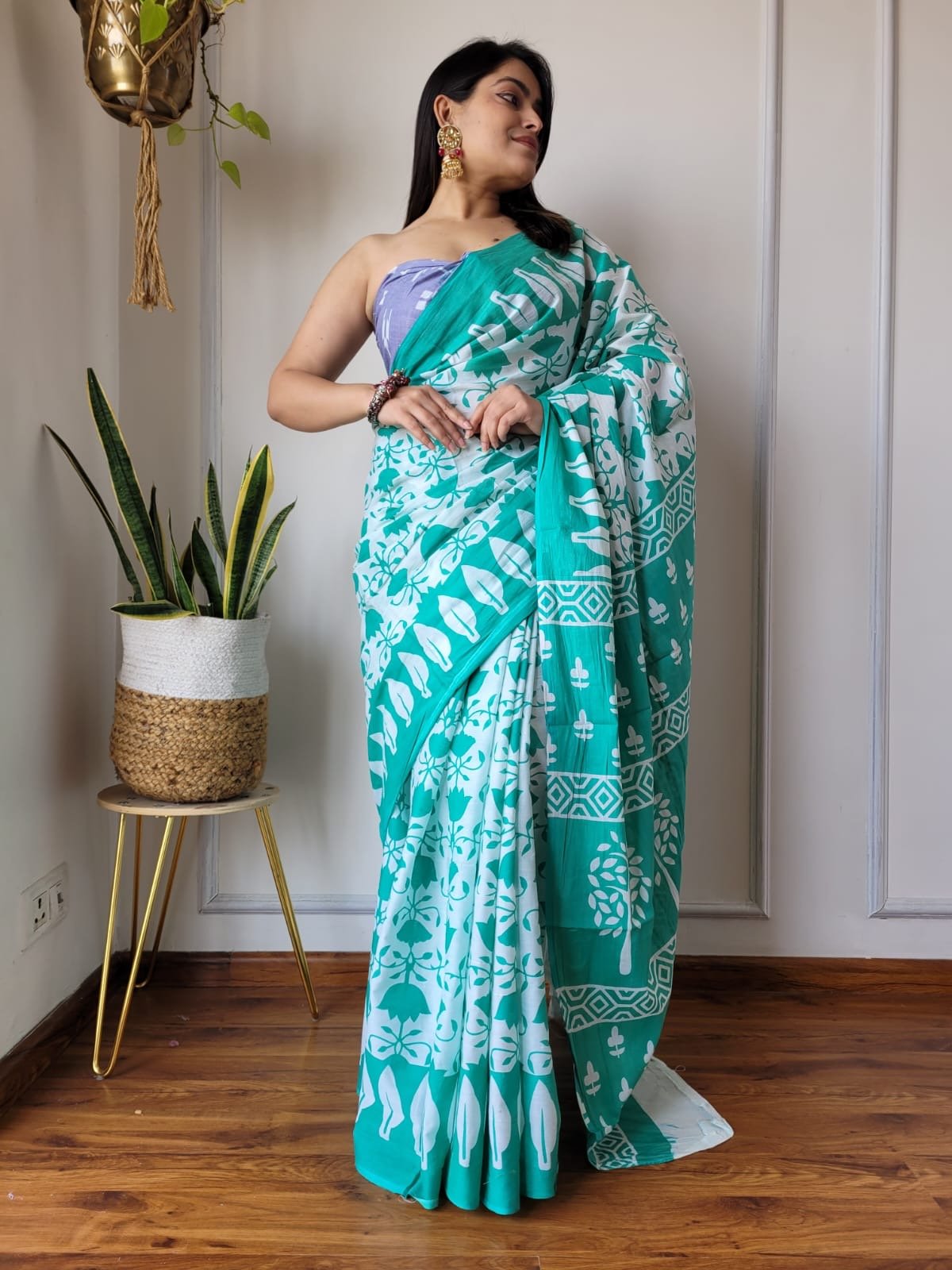 Saree With blouse 55+ Designs - chikankariofficial