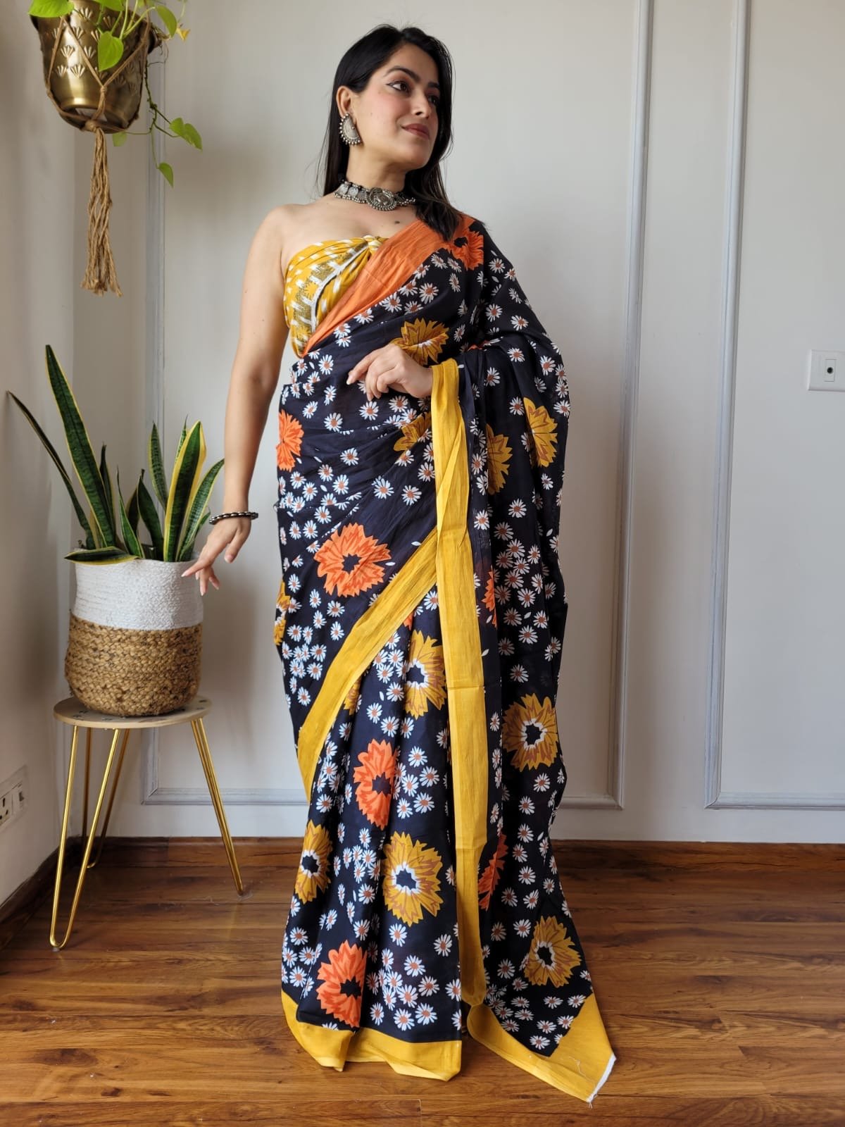 Saree With blouse 55+ Designs - chikankariofficial