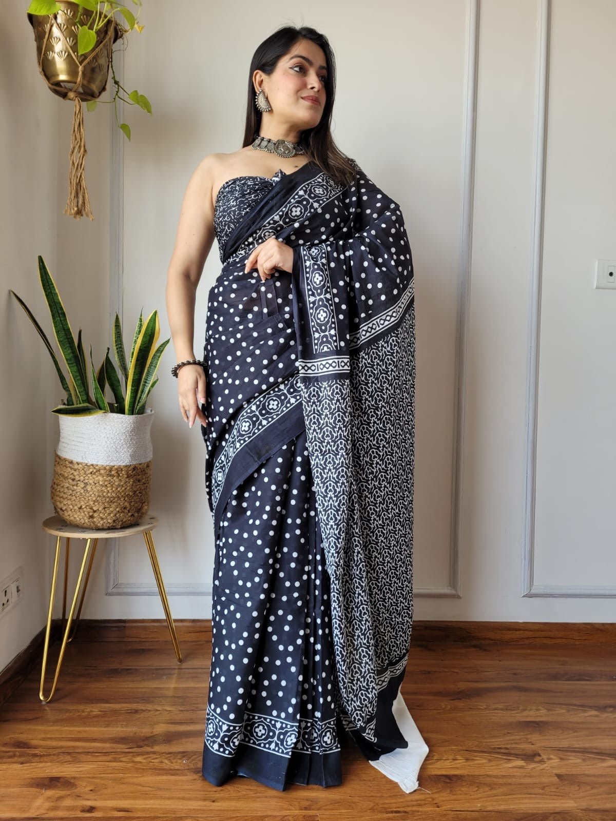 Saree With blouse 55+ Designs - chikankariofficial