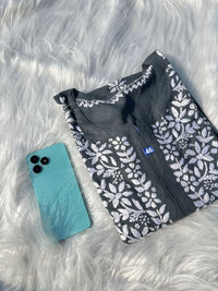 Soft straight Fit Short Top - chikankariofficial