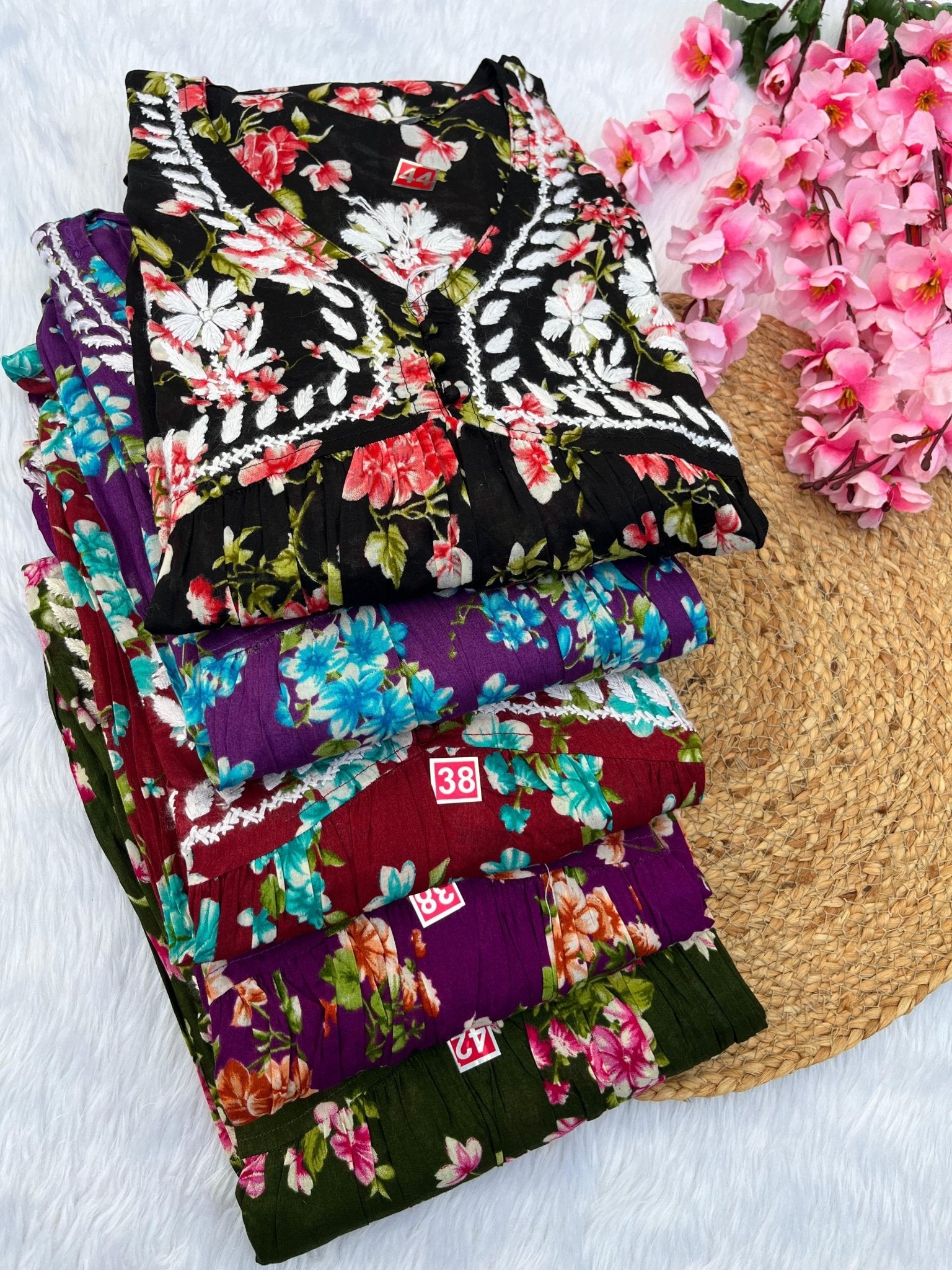 Super soft Mul aliya Gown - chikankariofficial